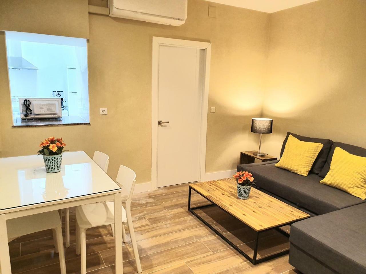 Ch Apartamento Plaza Del Angel - Semisotano Madrid Exteriör bild